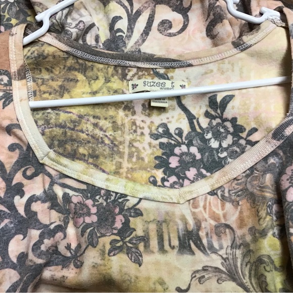 SUZEE T women’s top, 3/4 LENGTH sleeve, plus size sz 22/24 - Picture 2 of 4